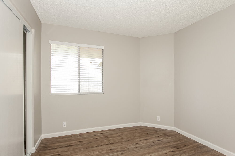 Building Photo - 10012 N 66th Dr