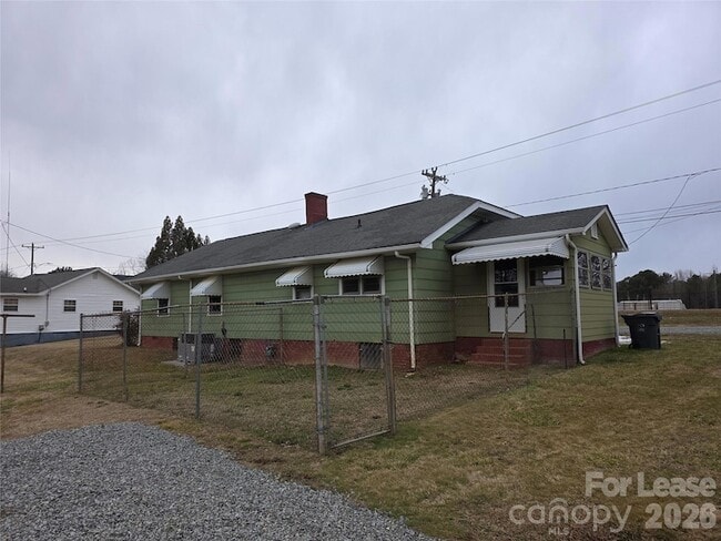 Building Photo - 114 Blacksnake Rd