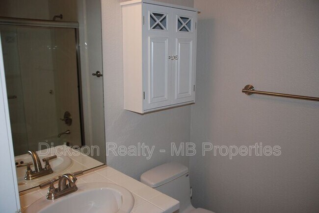 Building Photo - 4550 Lynnfield Ct