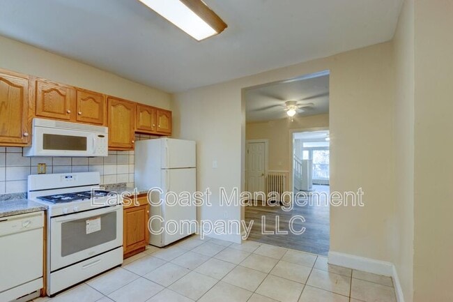Building Photo - 837 Belgian Ave