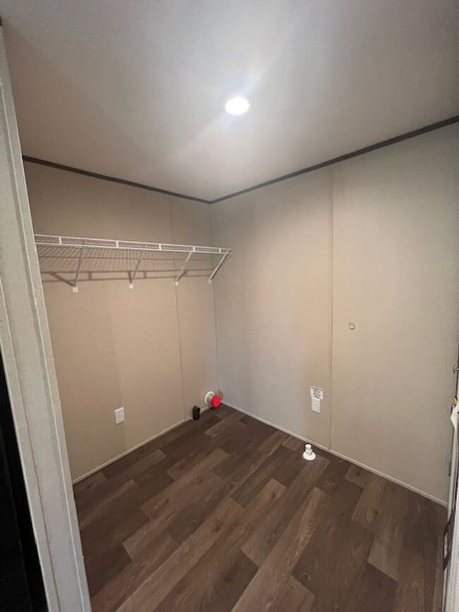 Building Photo - Get It Before It's Gone!