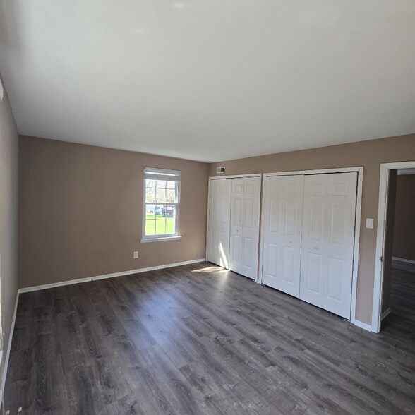 Building Photo - 589 Wrensong Rd