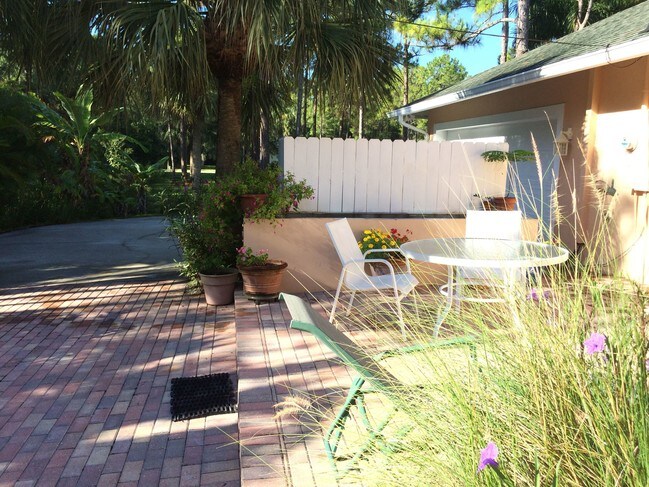 Building Photo - 5771 Bur Oaks Ln