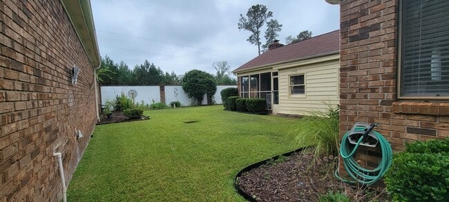 Building Photo - 140 Patio Pl