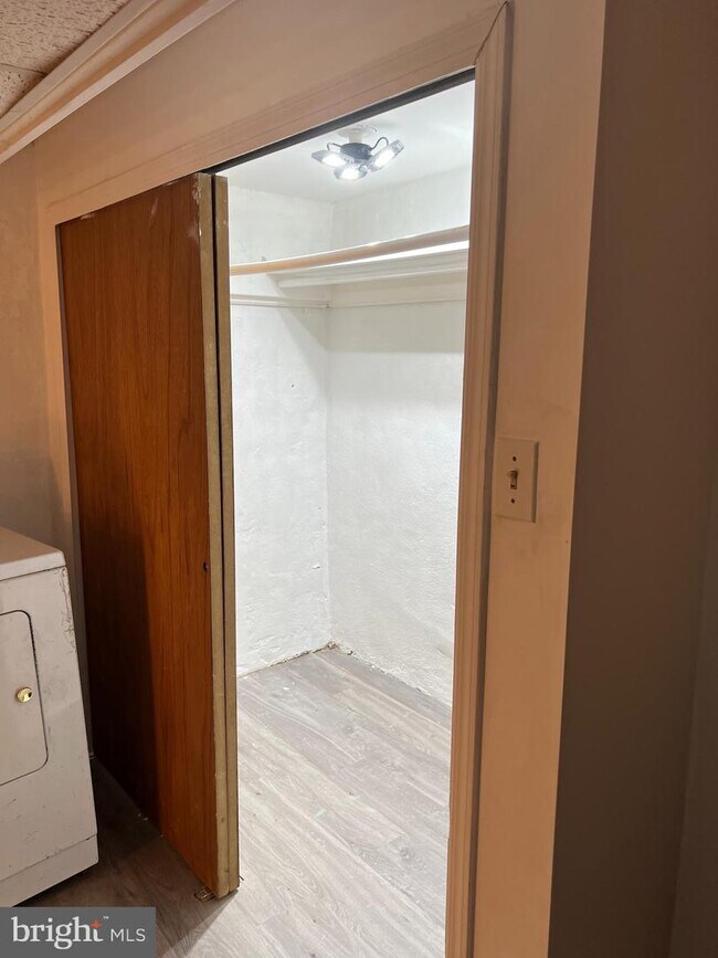 Building Photo - 6226 N 4th St