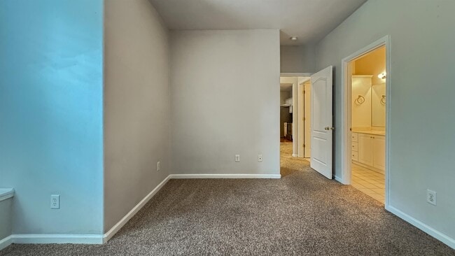 Building Photo - 1034 Grand Oak Ln