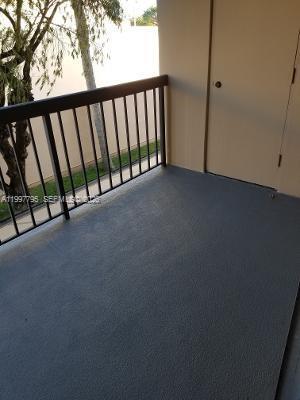 Building Photo - 10425 SW 112th Ave