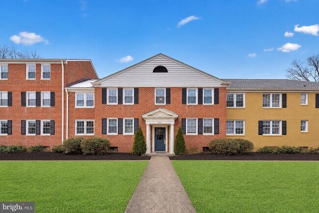 Building Photo - 1803 Belle View Blvd