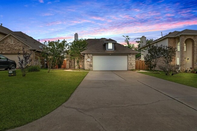 Building Photo - 18436 Sunrise Pines Dr