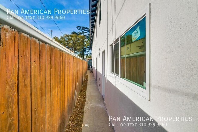 Building Photo - 8150 Cypress Ave