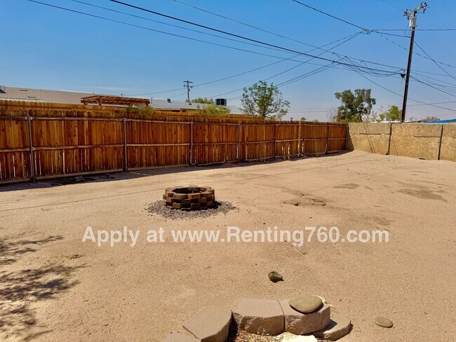 Building Photo - 3 Bed 2 Bath Home Near Military Base!