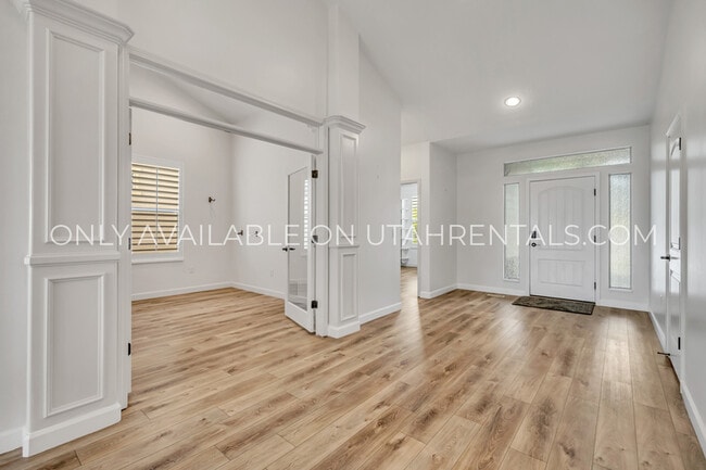 Building Photo - 2979 Desert Forest Ln