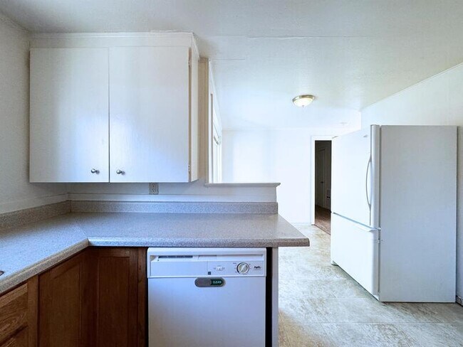 Building Photo - 2963 Alder St
