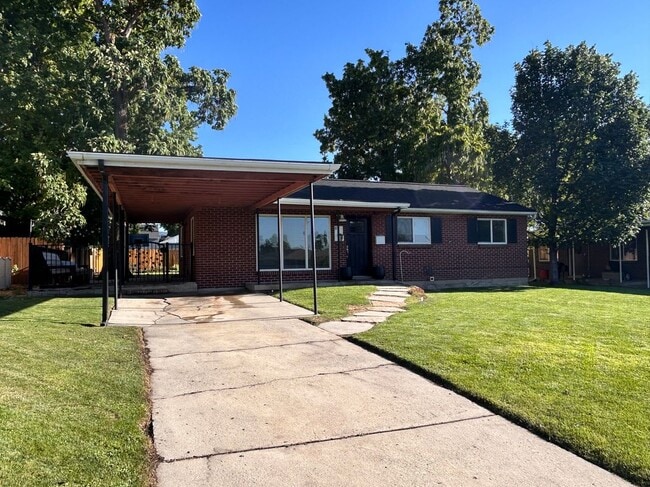 Building Photo - 87 W 800 N