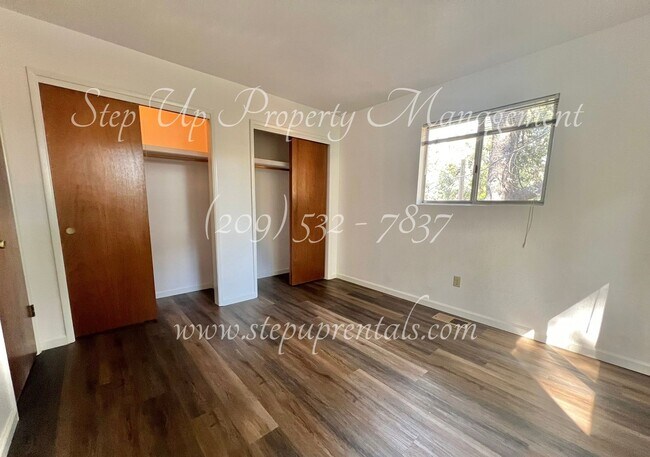 Building Photo - Charming 3-Bedroom Retreat with Modern Updates and Scenic Views in Ponderosa Hills