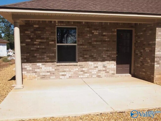 Building Photo - 100 Kaliegh Paige Cir