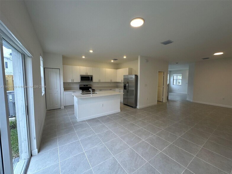 Building Photo - 16223 SW 289th St