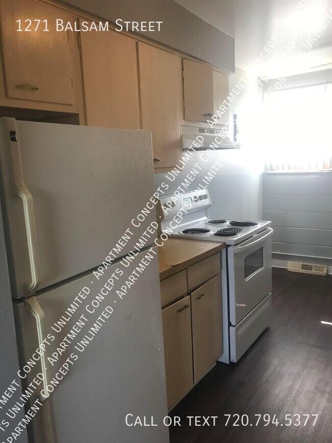 Building Photo - 1271 Balsam St