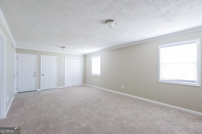 Building Photo - 2459 Chauncey Ln