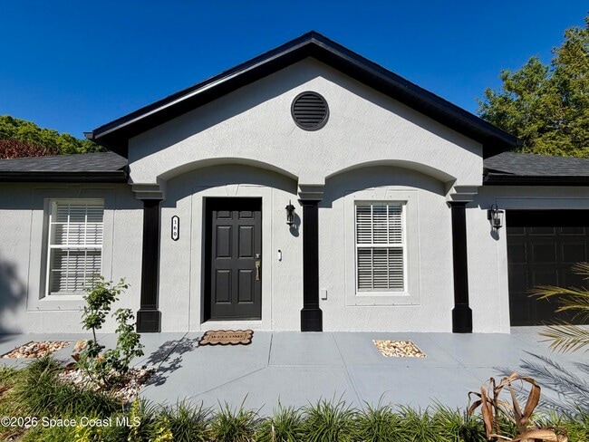 Building Photo - 160 Eureka Ave NE