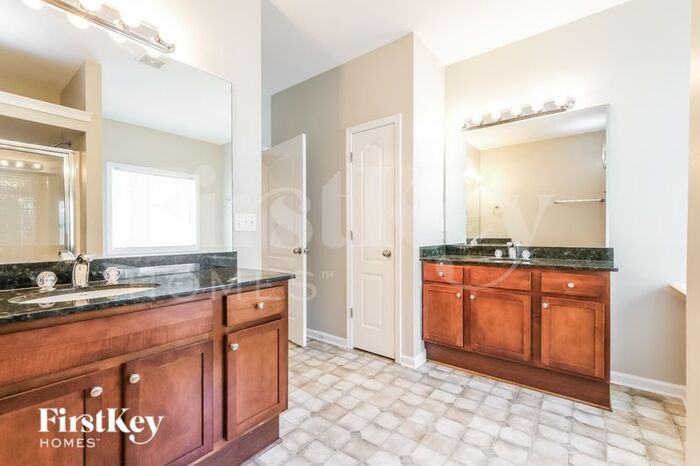 Building Photo - 952 Simonton Glen Dr SE