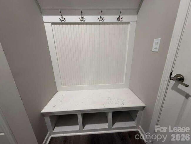 Building Photo - 128 Reids Cv Dr