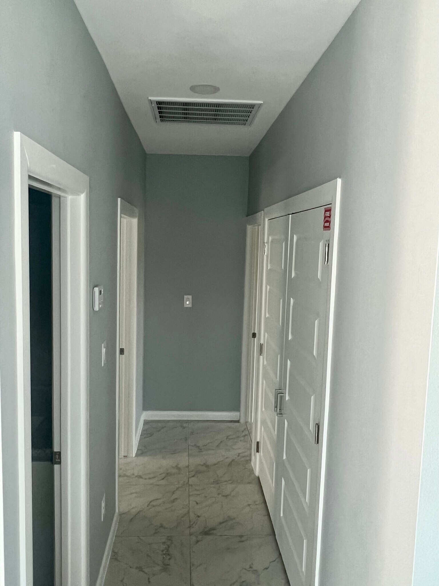 Building Photo - 1025 N Blair Ave