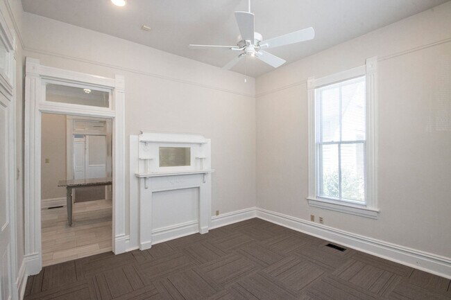 Building Photo - 2 Bed 1 Bath in Downtown Little Rock, AR
