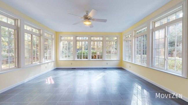 Building Photo - 3216 Bare Creek Ln