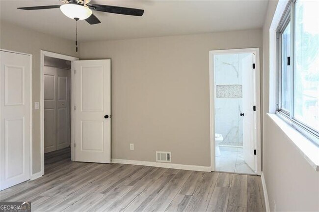 Building Photo - 2900 Eleanor Terrace NW