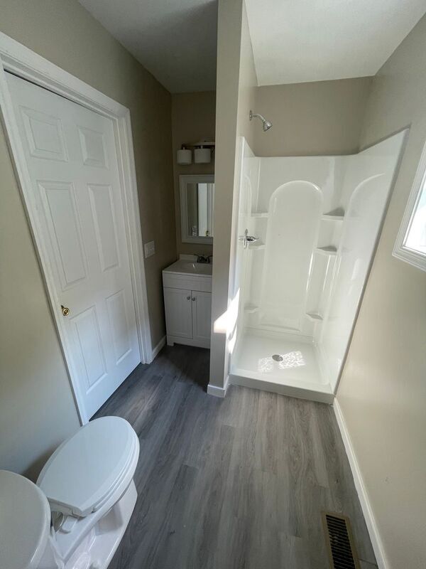 Building Photo - 2206 Edwards Ave