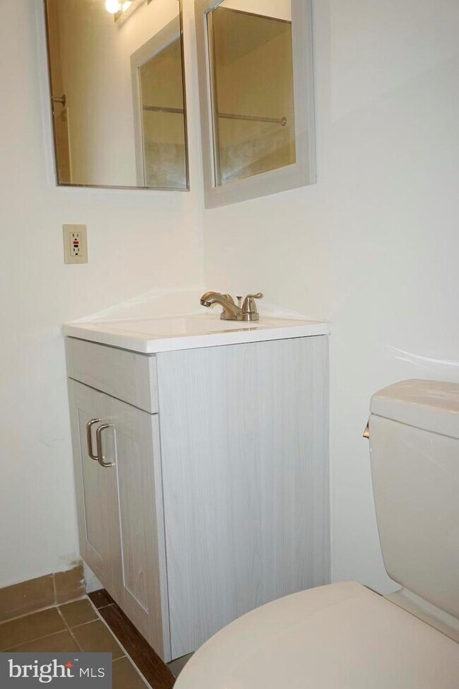 Building Photo - 408 Ravens Crest Dr