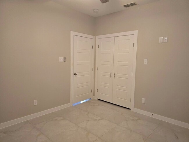 Building Photo - 7108 EL MESON DR