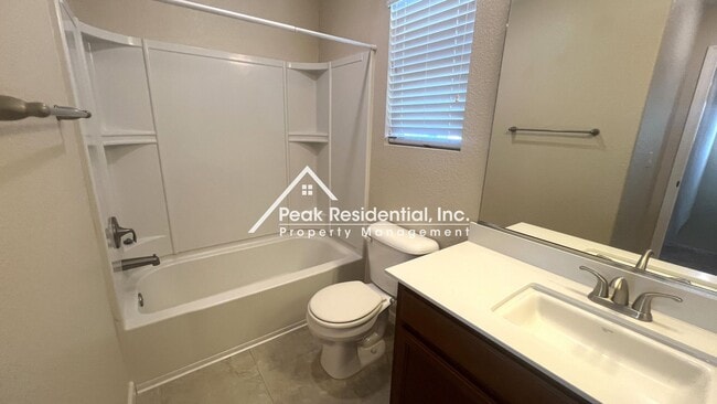 Building Photo - Updated 3bd/2.5ba Home near Cosumnes River...