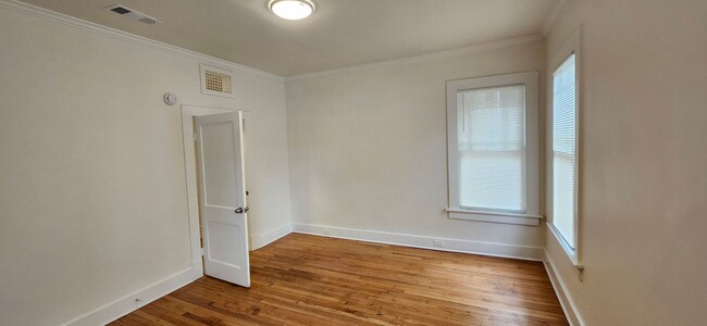Building Photo - 4 bedroom home in Midtown Columbus
