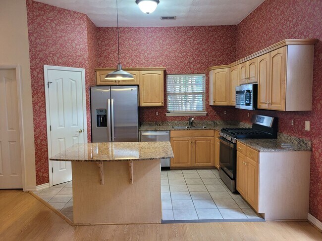 Building Photo - THREE SHIPS LANDING - Four Bedroom Condo