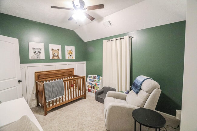 Building Photo - 550 Jensen Ln