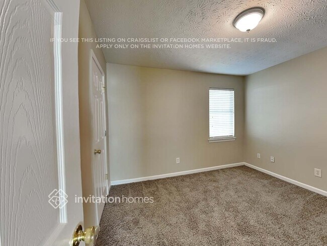 Building Photo - 2327 Smallwood Rd