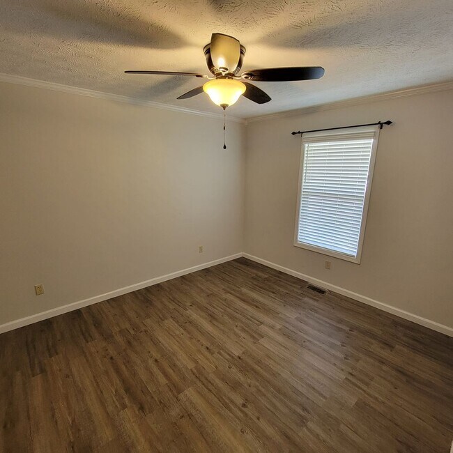 Building Photo - 3 Bed, 2 Bath Rental Home-Cookeville