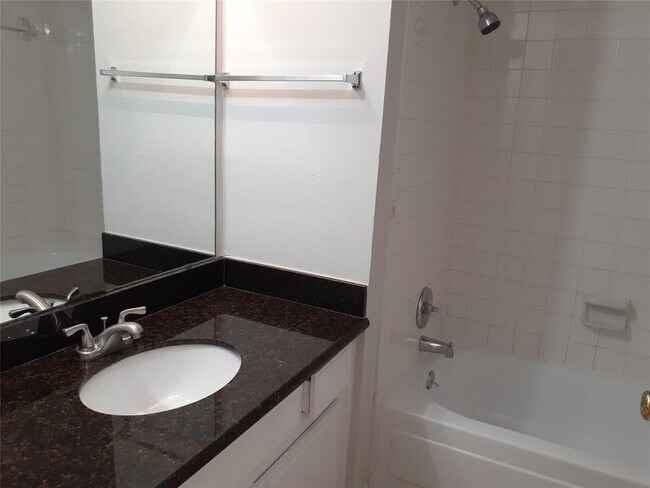 Building Photo - 14515 Wunderlich Dr