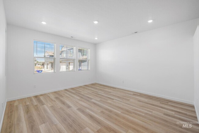Building Photo - 4234 W Cirrus Ln