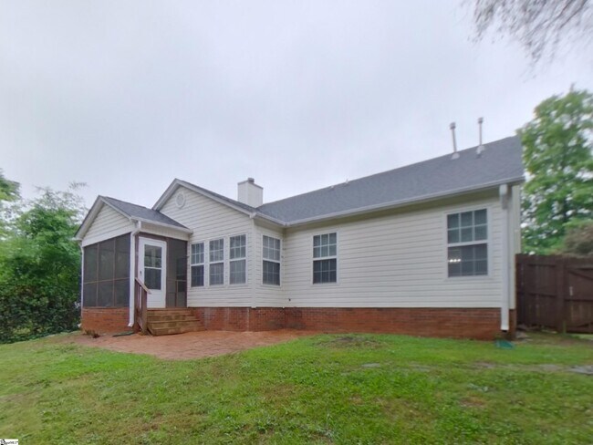 Building Photo - 403 Ashridge Way