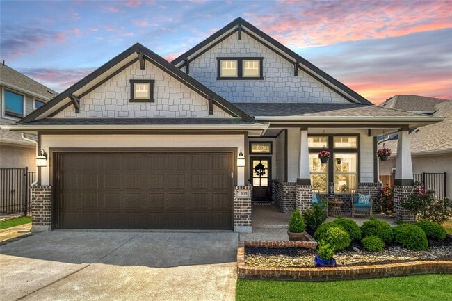 Primary Photo - 505 Saturnia Dr