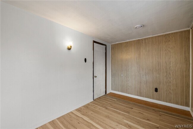 Building Photo - 129 Woodell Ave