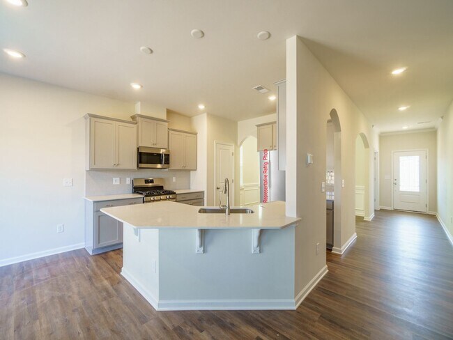 Building Photo - Brand New 5 Bedroom 3 full baths in Steele...