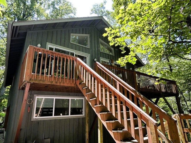 Building Photo - Spacious 3BR/2BA Home Near Downtown Boone & ASU