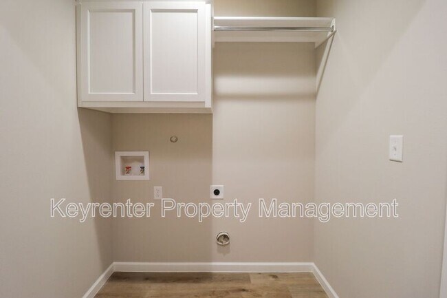 Building Photo - 214 N Cleveland Ave