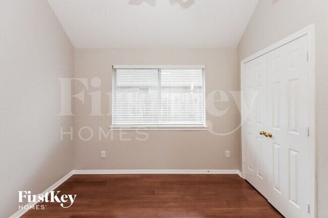 Building Photo - 8143 Dune Brook Dr