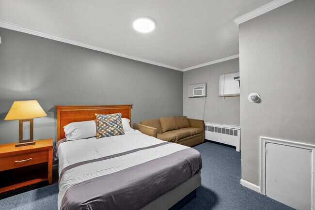 Building Photo - 18732 Dix Toledo Rd