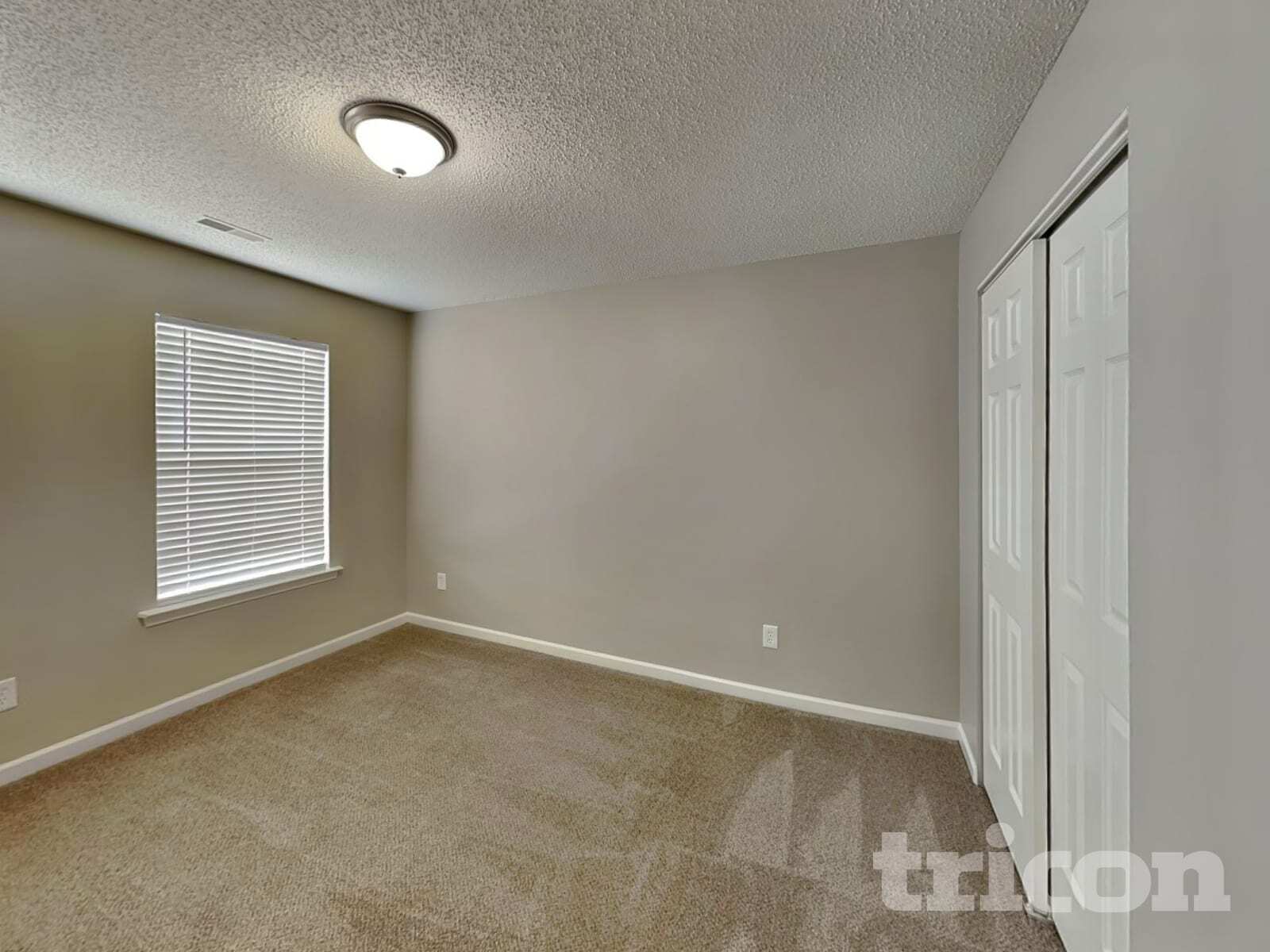 Building Photo - 2208 Ballingarry Dr